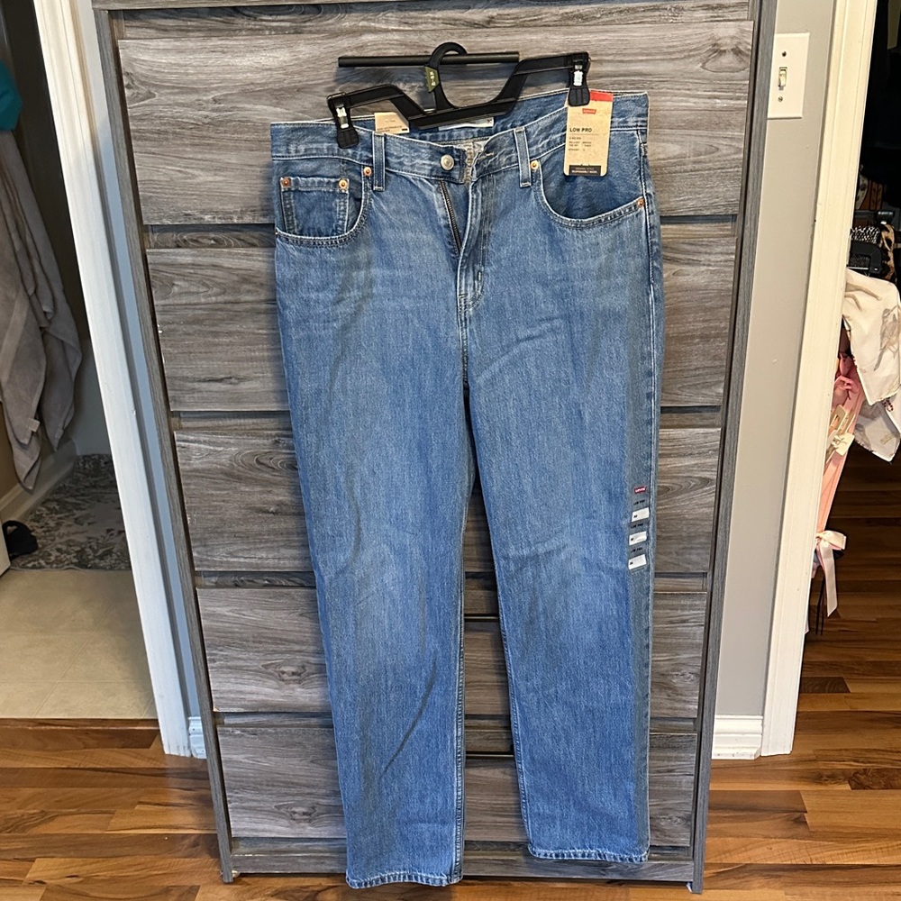 Levi's Women's Straight Leg Blue Jeans